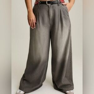 NWOT Torrid Festi High Rise Gray Wide-Leg Jeans, 16S